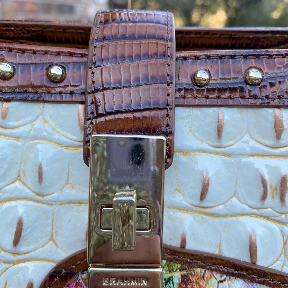 🔥BRAHMIN🔥Shira Studded Bucket Bag in Ivory Iguana Gala Melbourne - EUC - Picture 4 of 16